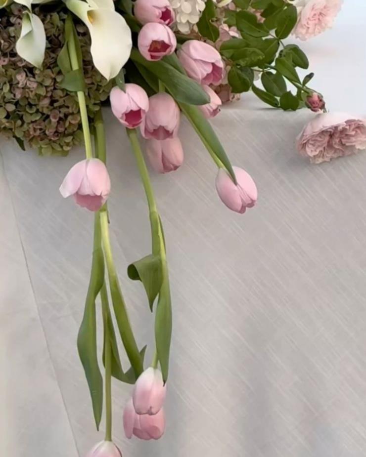 Wedding Flowers: From Palette to Petals